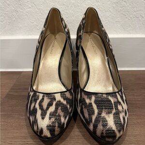 Bandolino Brown Black Women’s 4 inch Heels with Elegant Leopard Design Size 9